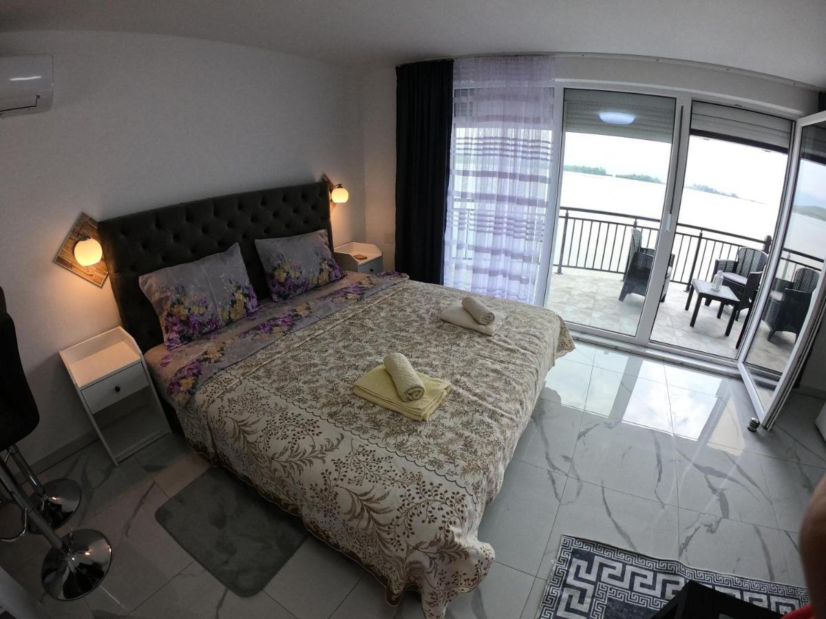 Vila Memphis Golubac Esterno foto