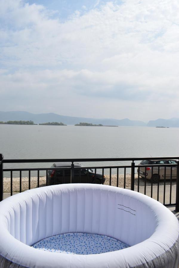 Vila Memphis Golubac Esterno foto